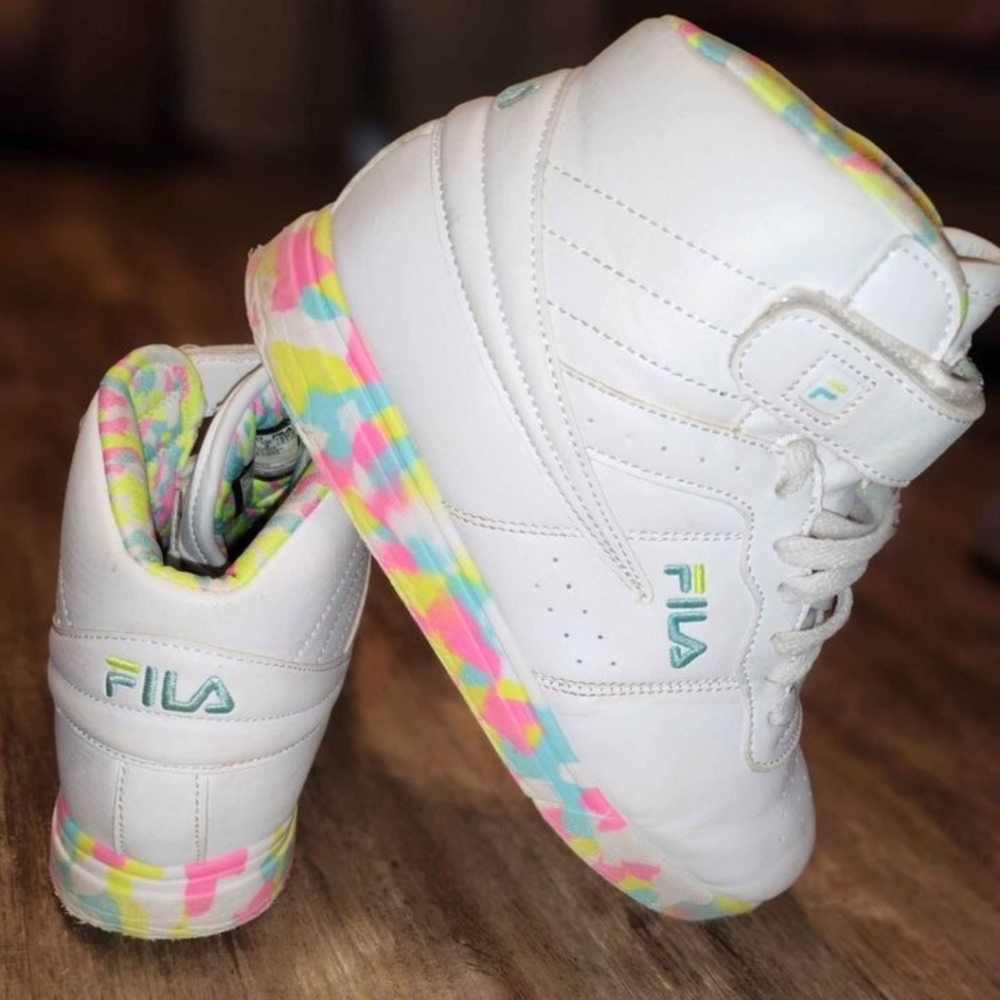 Girls shoes